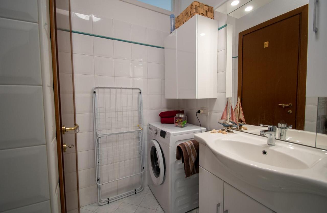 Ferienwohnung Luminoso Peschiera del Garda Exterior foto